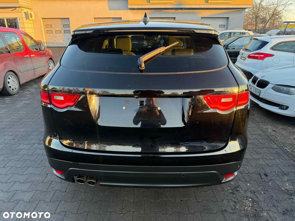 Jaguar F-Pace 20d AWD Pure - 6