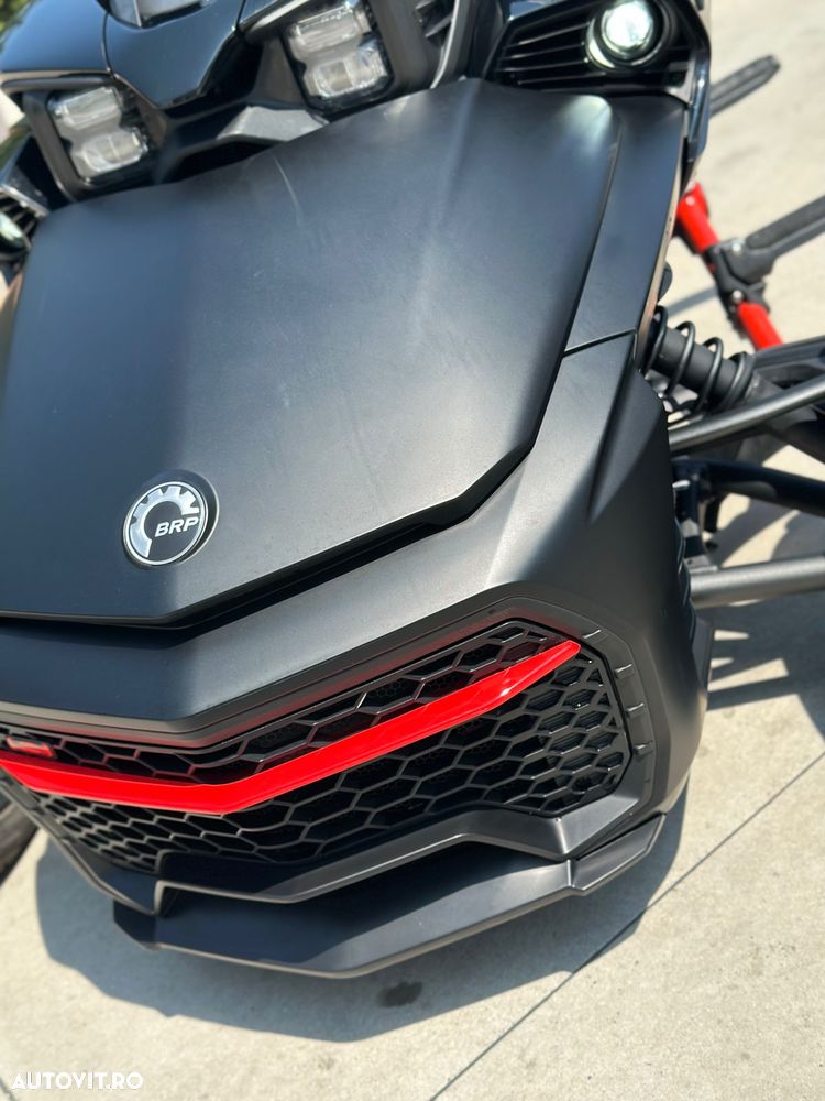 Can-Am Spyder - 20