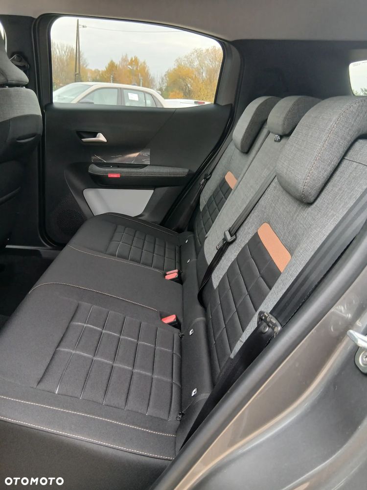 Citroën C3 Aircross 1.2 mHEV Plus S&S eDCT6 - 8