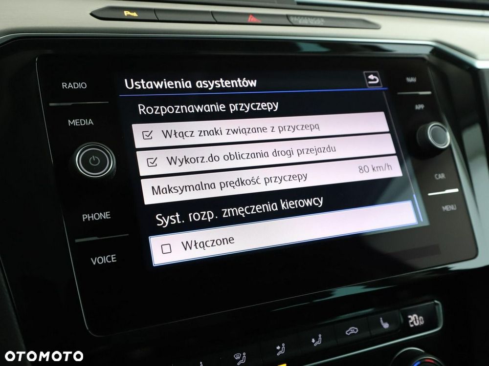 Volkswagen Passat Variant 2.0 TDI (BlueMotion Technology) Highline - 30