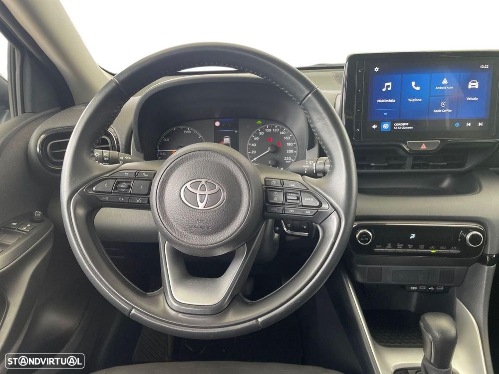 Toyota Yaris — fotografia 9