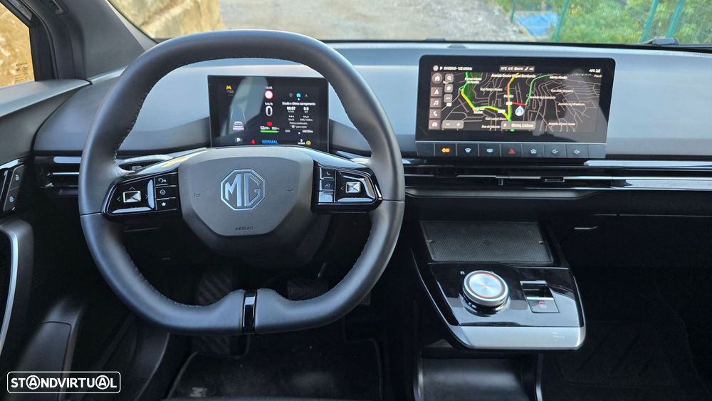 MG MG4 64 kWh Luxury - 13