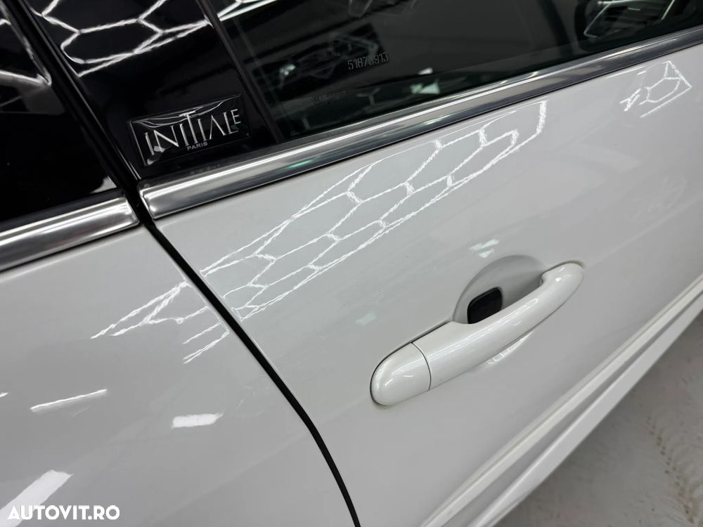 Renault Laguna ENERGY dCi 175 FAP Start & Stop Initiale - 11