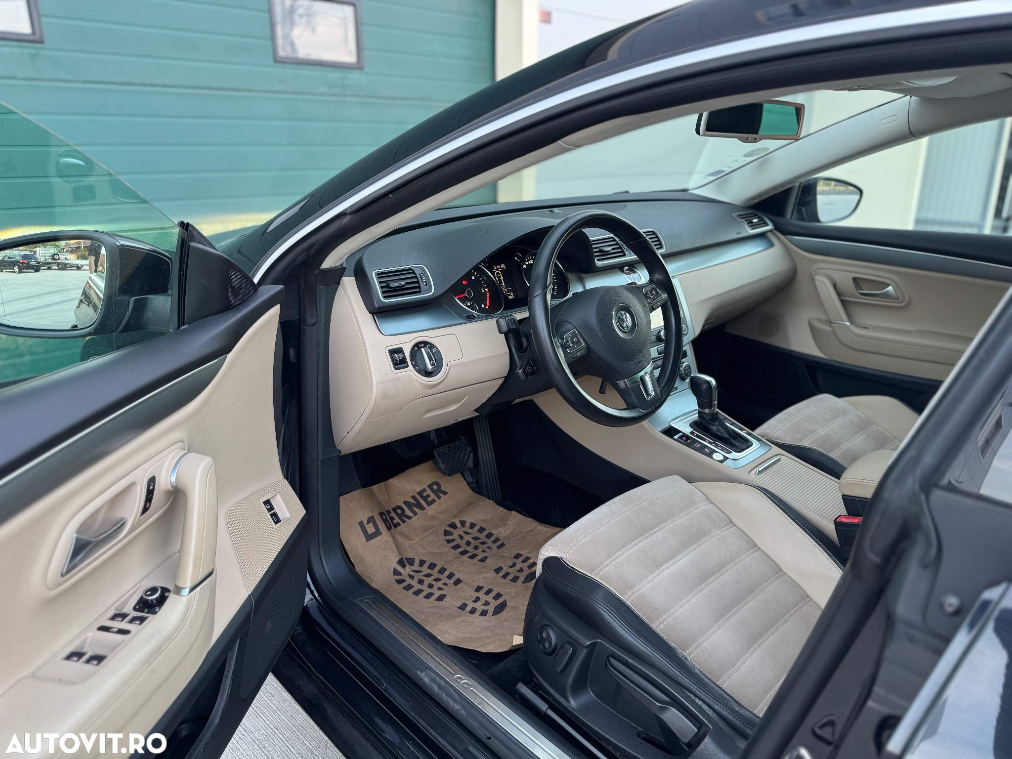 Volkswagen Passat CC - 8