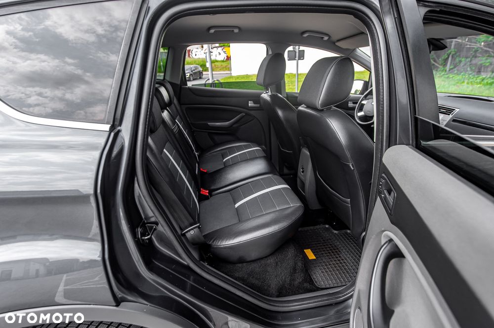 Ford Kuga 2.5 4x4 Titanium - 23