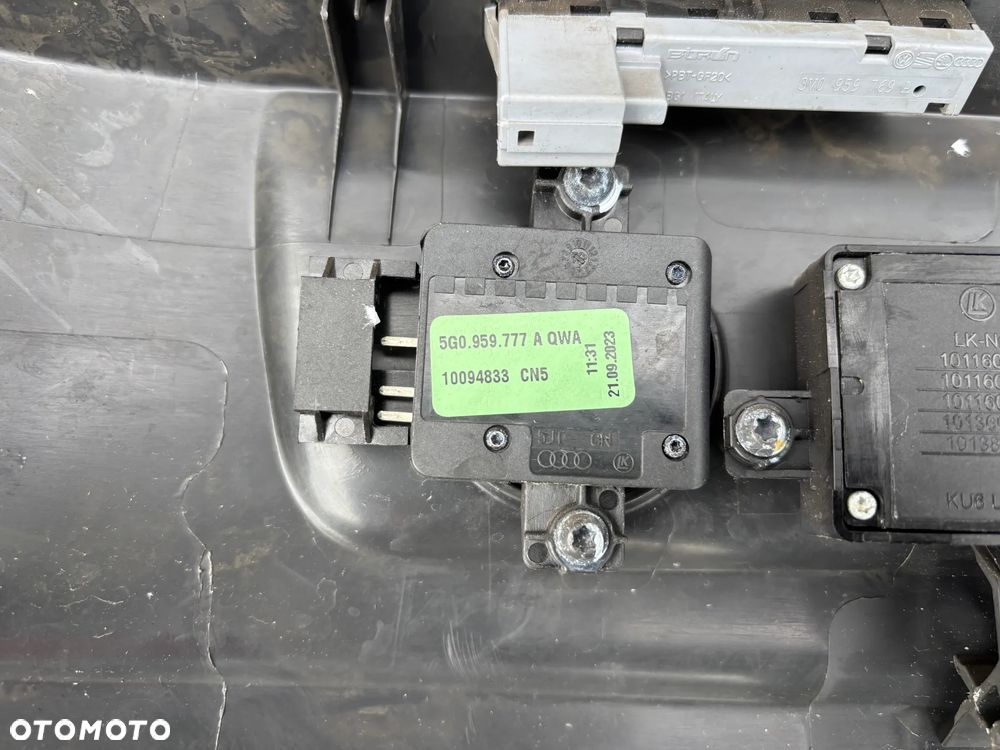 Skoda Kodiaq osłona fotela prawa 565881318 - 4