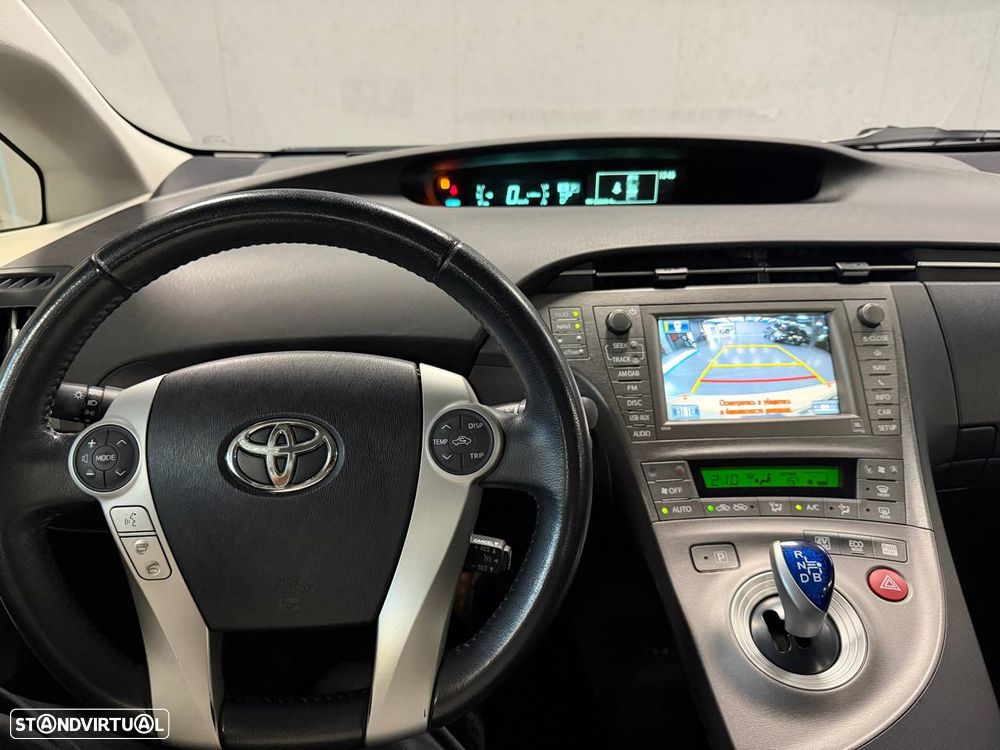 Toyota Prius 1.8 Premium P.Navi+Pele - 38