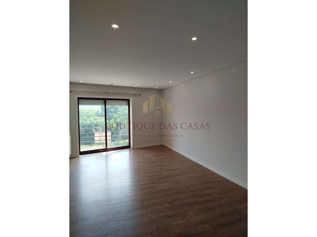 Apartamento T2+1 com garagem Box - Valadares - Grande imagem: 4/23