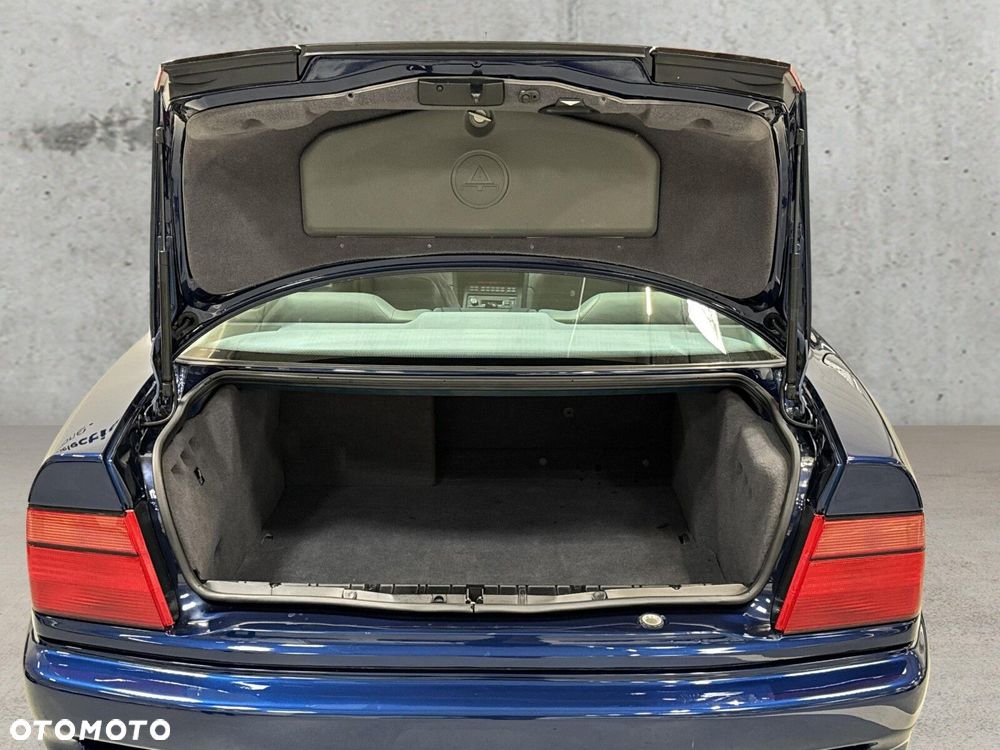 BMW Seria 8 - 19