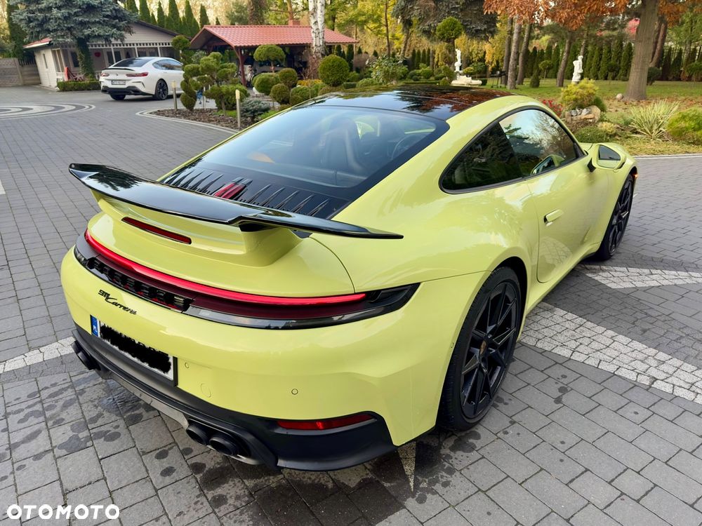 Porsche 911 Carrera - 30