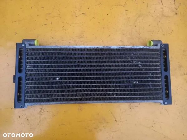 Chłodnica oleju Case Maxxum 140 Multicontroller - 1