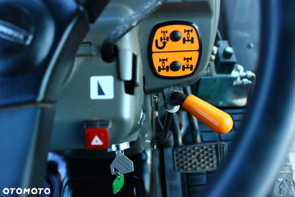 Yanmar HAKOTRAC 3500DA 4X4 HYDROSTAT - 26