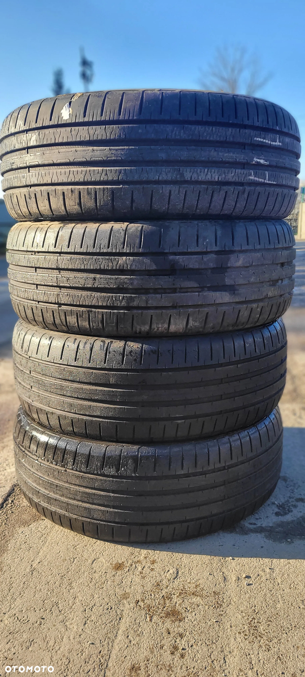 215/50R19 93T - Goodyear EfficientGrip Perf. - 2022r - komplet