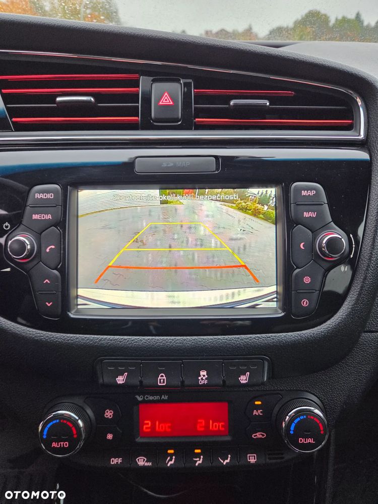 Kia Ceed 1.6 GDI ISG Dream-Team Edition - 13