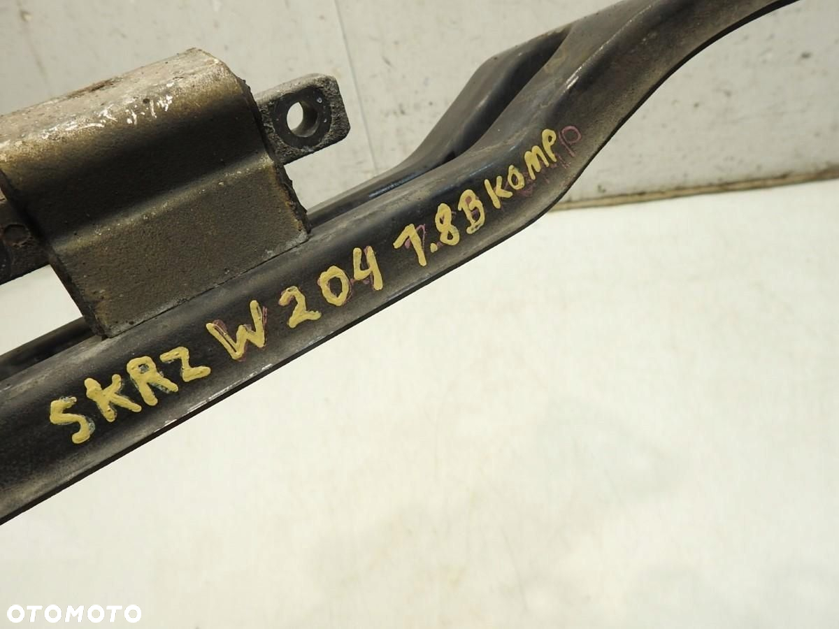 ŁAPA PODUSZKA SKRZYNI BIEGÓW MERCEDES W204 1.8 B A2042420201 - 2