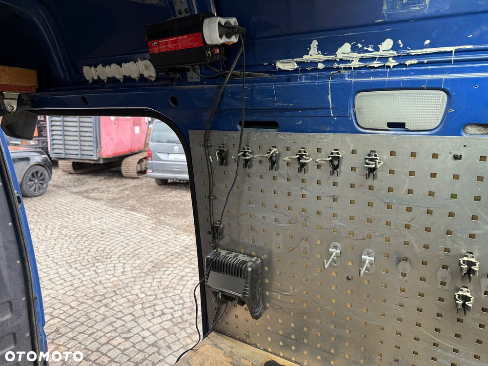 Mercedes-Benz Sprinter L2H2 - 13