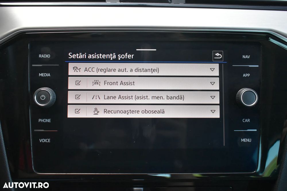 Volkswagen Passat 2.0 TDI DSG Highline - 19