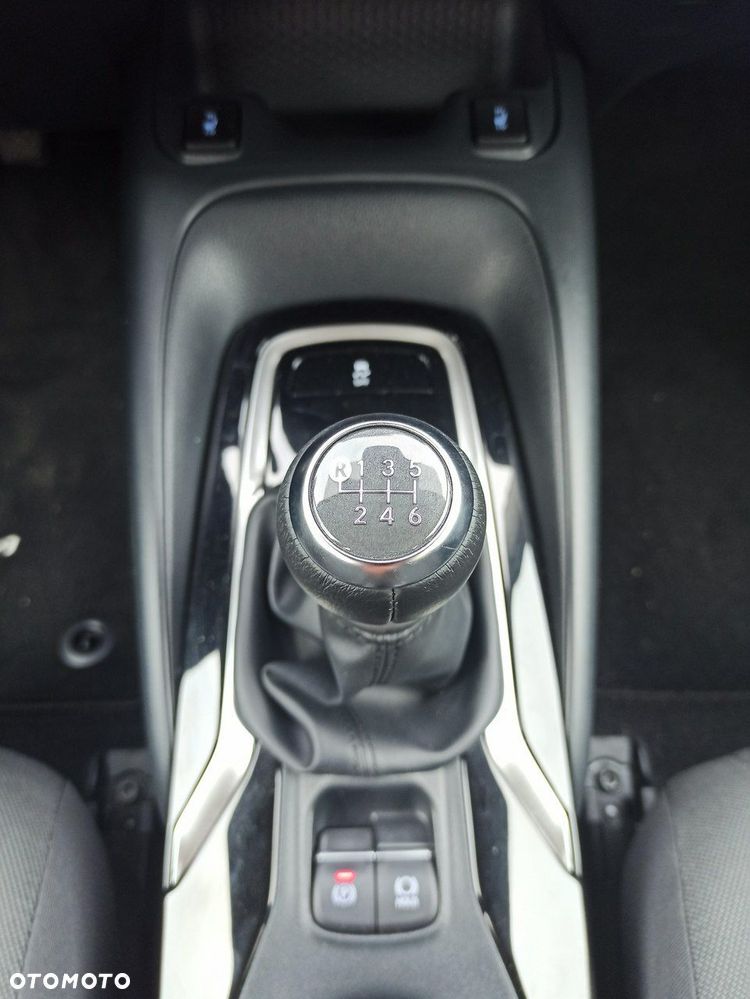 Toyota Corolla 1.5 Comfort - 12