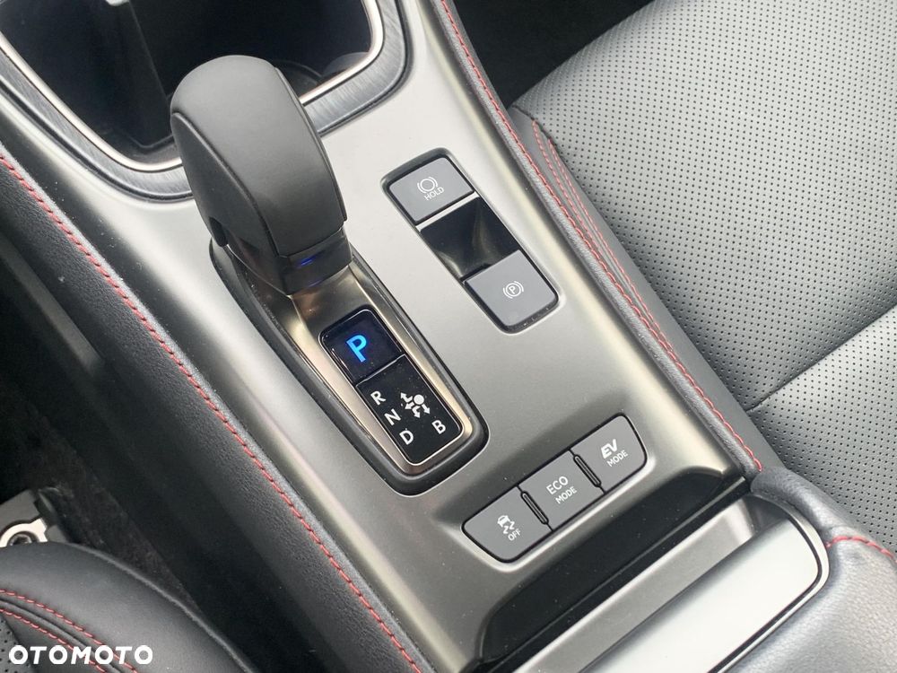 Lexus LBX 1.5 Hybrid Emotion - 11