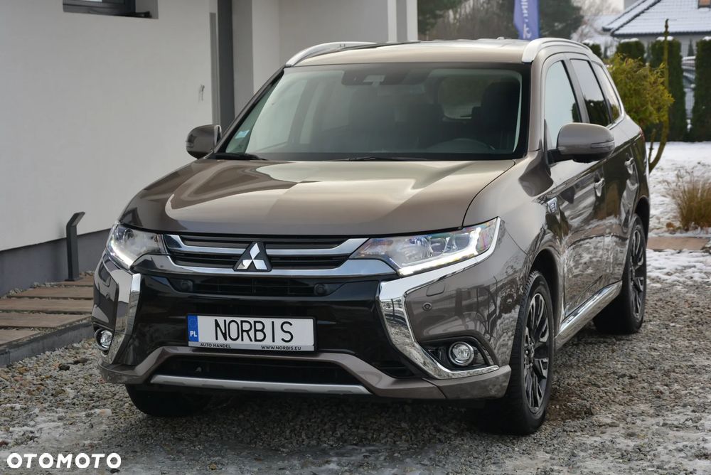Mitsubishi Outlander 2.0 4WD Top - 3