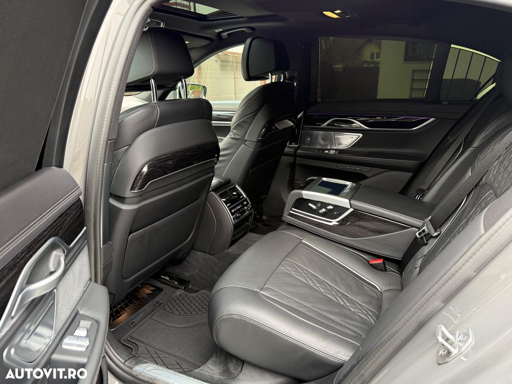 BMW Seria 7 730d xDrive MHEV - 18
