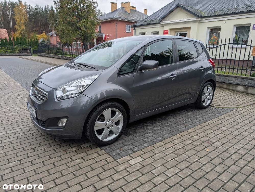 Kia Venga 1.6 L - 16