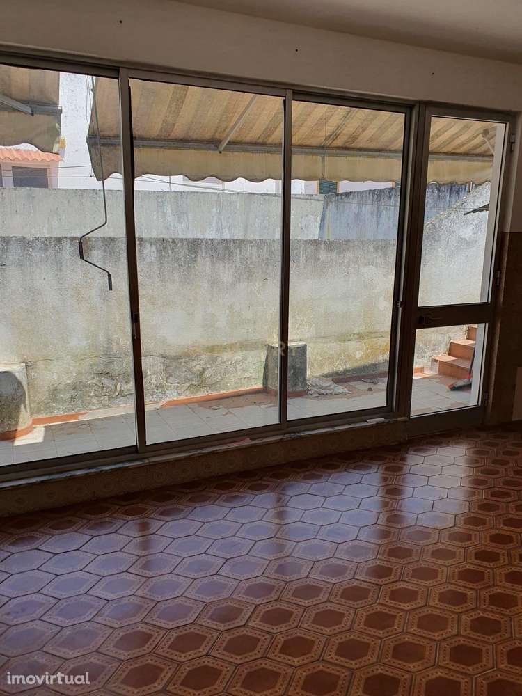 Moradia de Primeiro Andar - Grande imagem: 2/19