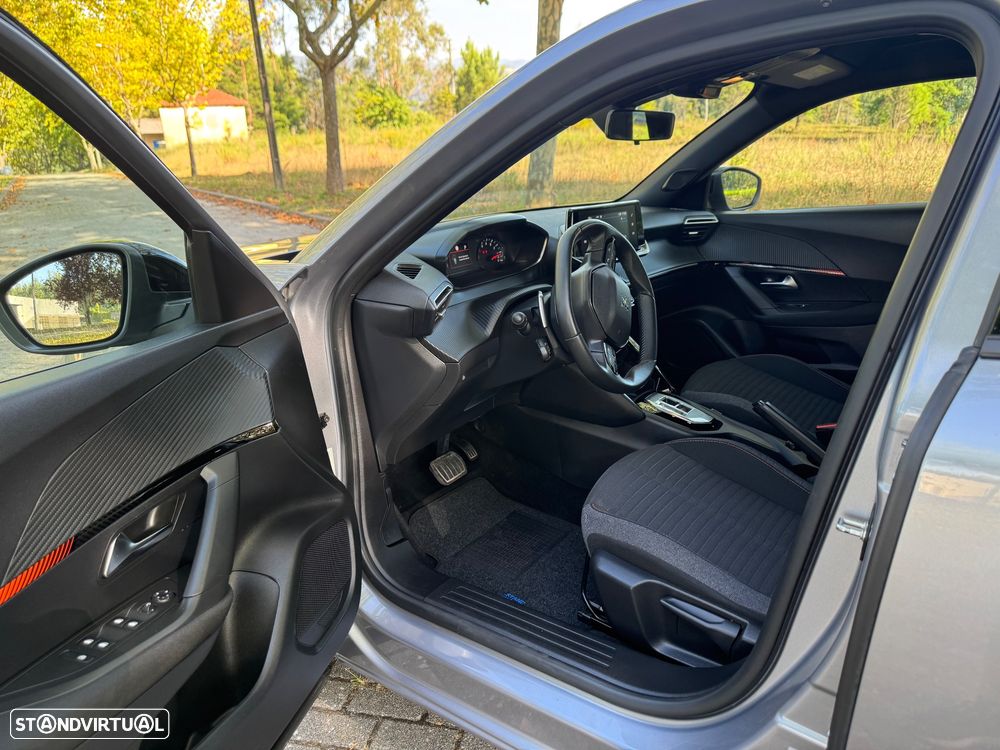 Peugeot 2008 1.5 BlueHDi Active EAT8 - 16