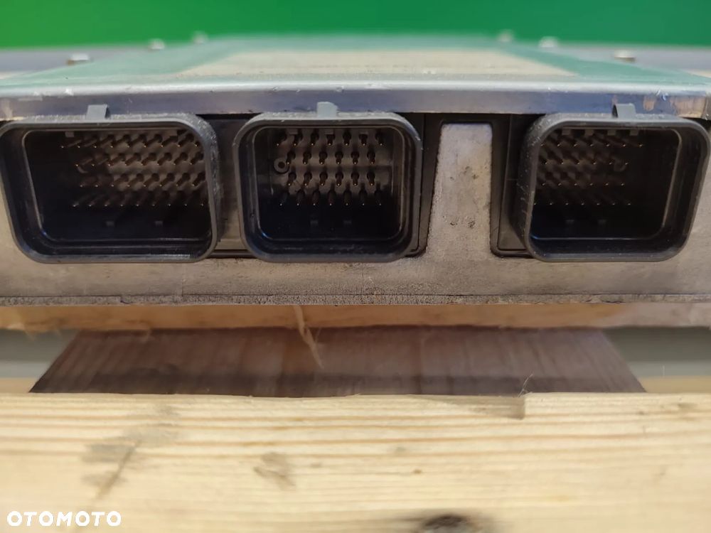 Sterownik ECU 87304732 NEW HOLLAND TM 175 - 10
