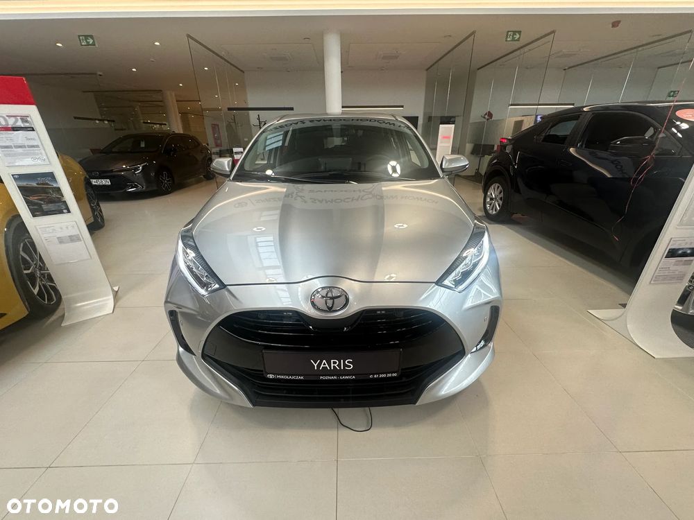 Toyota Yaris ver-hybrid-1-5-selection-style - 2