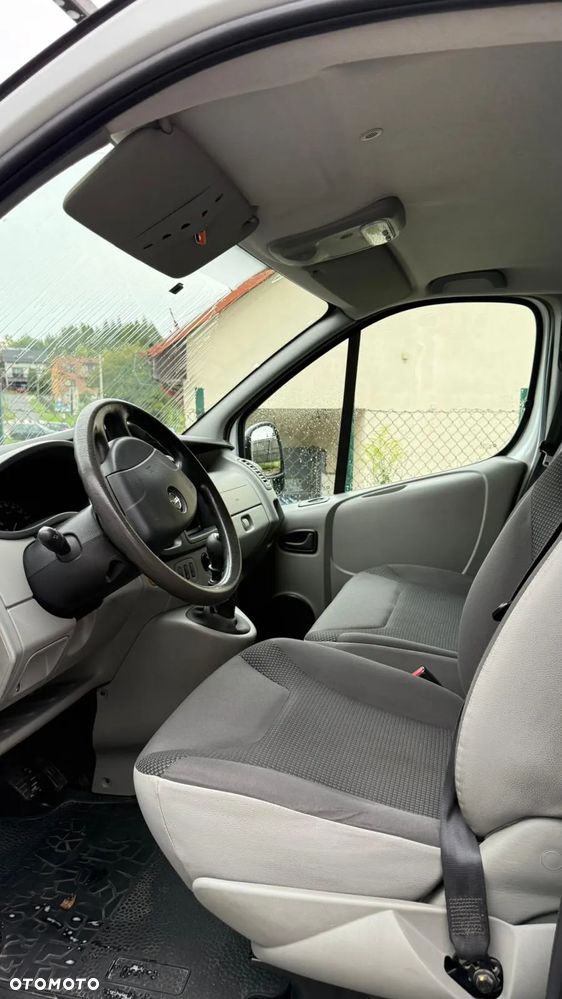 Opel Vivaro - 10