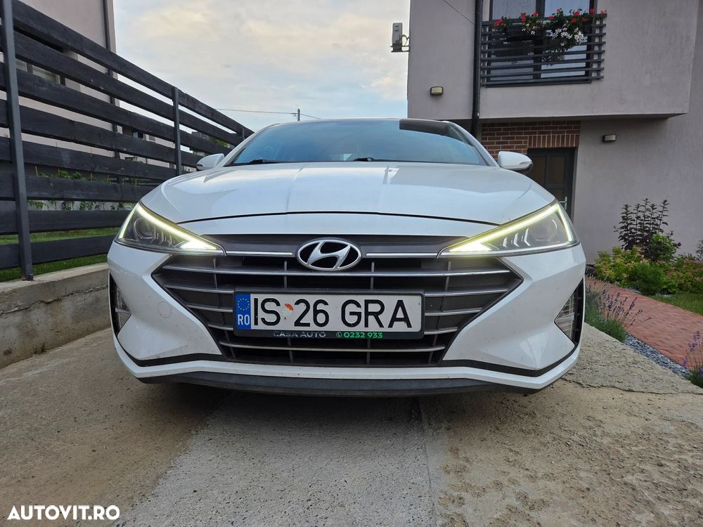 Hyundai Elantra ver-1-6-mpi-highway - 17