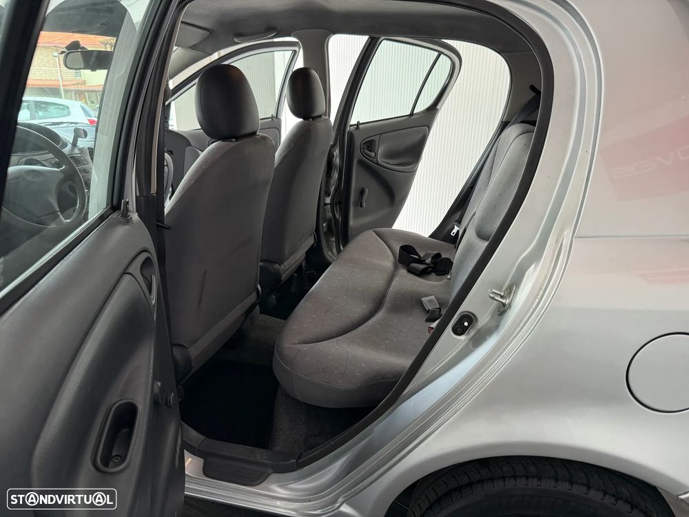 Toyota Yaris 1.0 Sol ABS+CD - 13