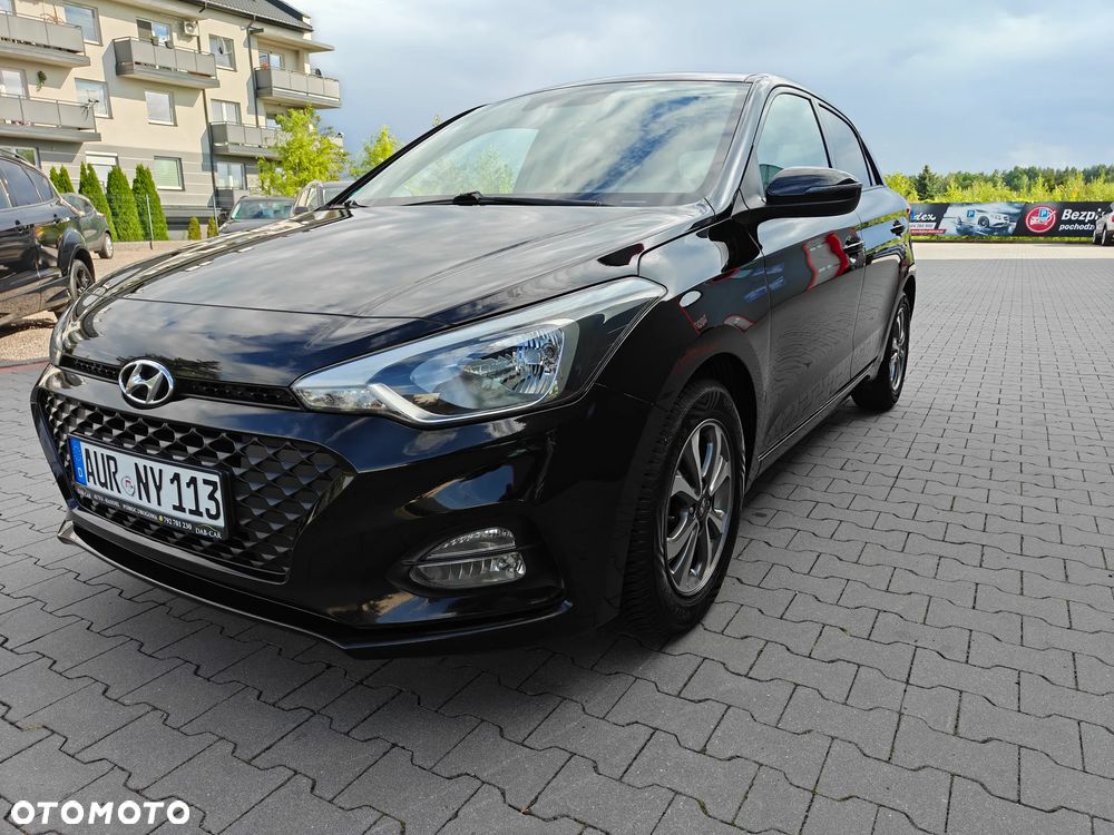 Hyundai i20 blue 1.2 Pure - 1
