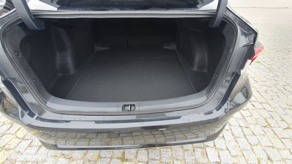 Toyota Corolla 1.8 Hybrid Active - 15