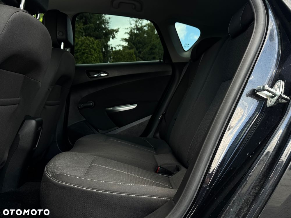 Opel Astra 1.4 Turbo Design Edition - 6