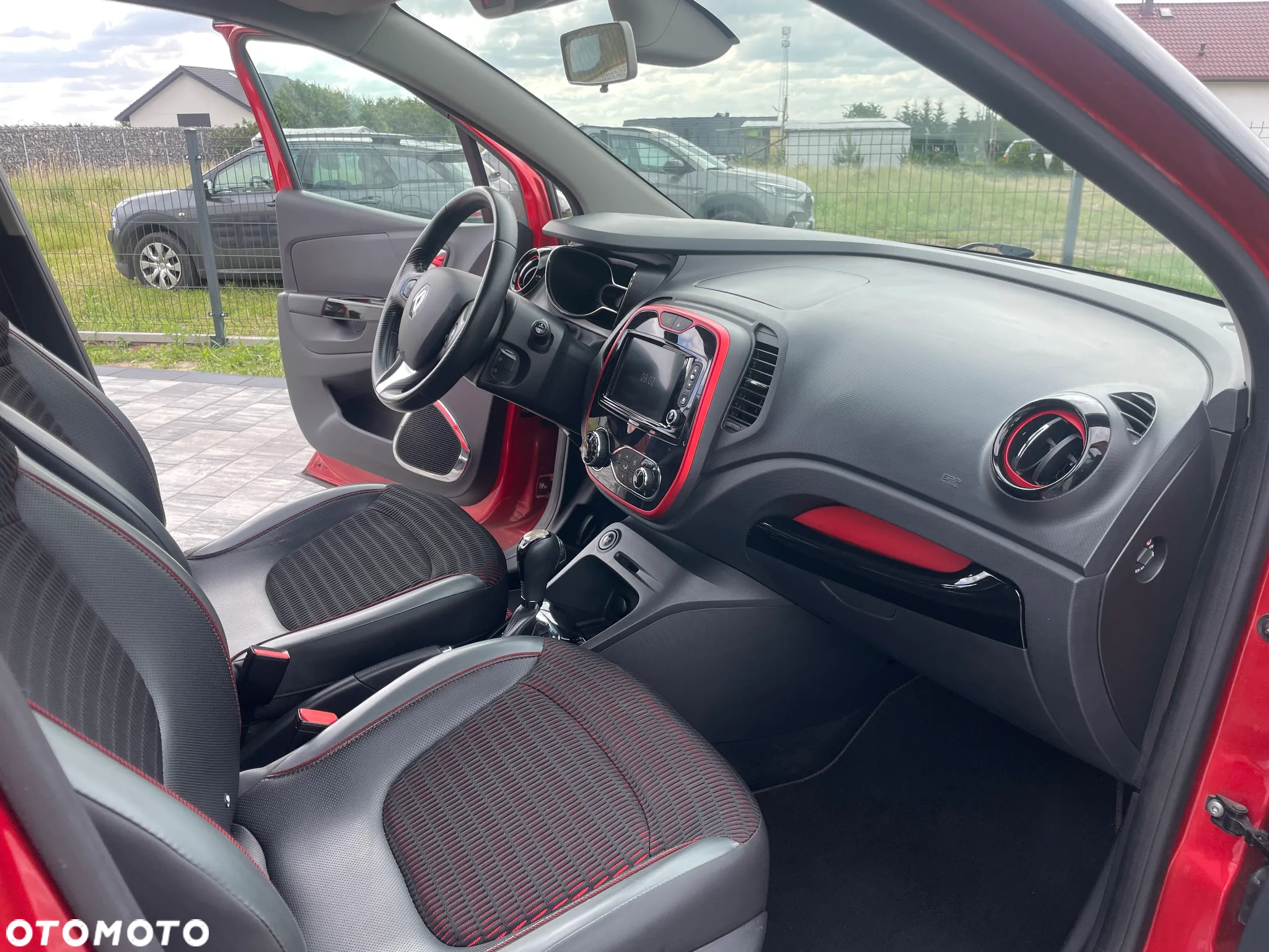 Renault Captur 1.2 TCe Helly Hansen EDC - 16