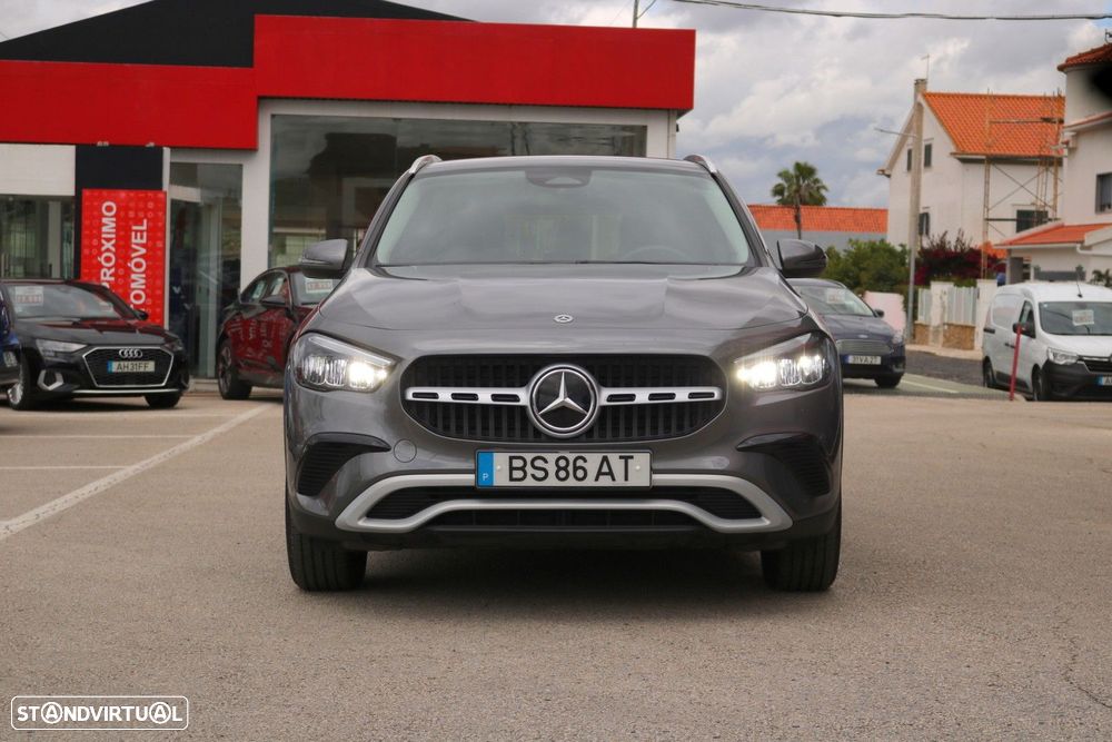 Mercedes-Benz GLA 180 - 6