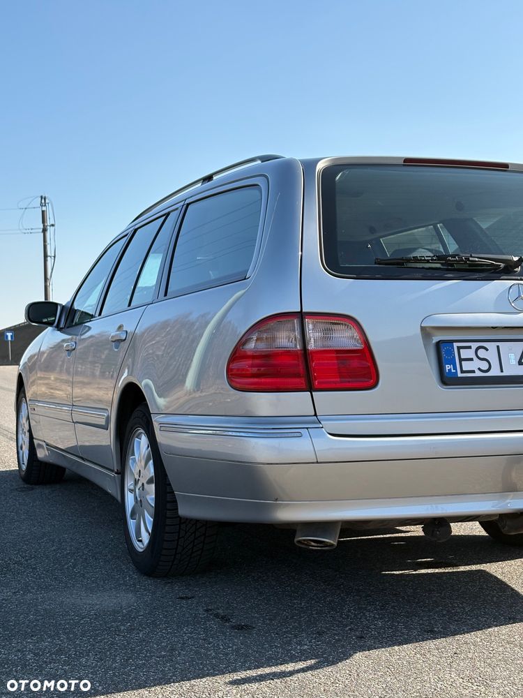 Mercedes-Benz Klasa E - 9