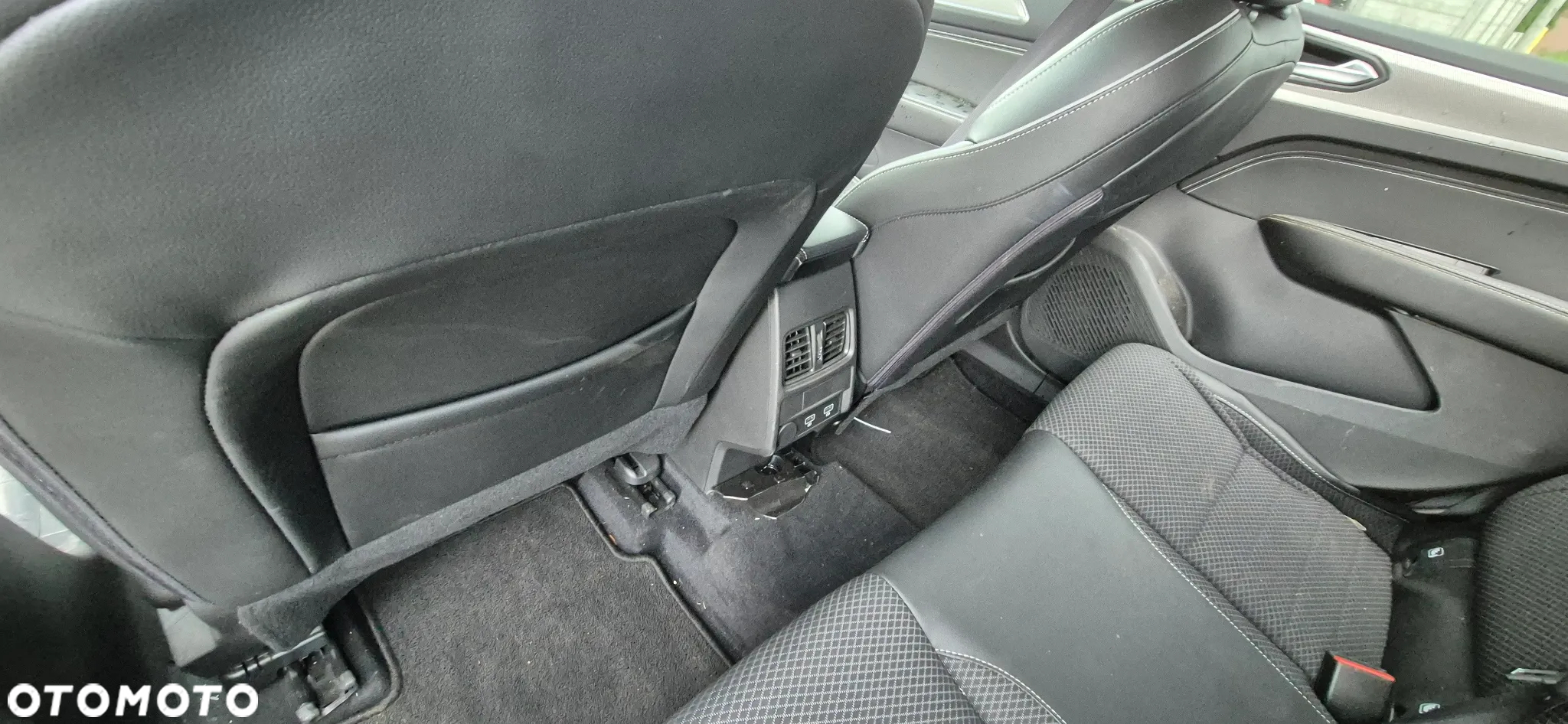 Renault Arkana 1.6 E-Tech Full Hybrid 145 Esprit Alpine MMT - 28