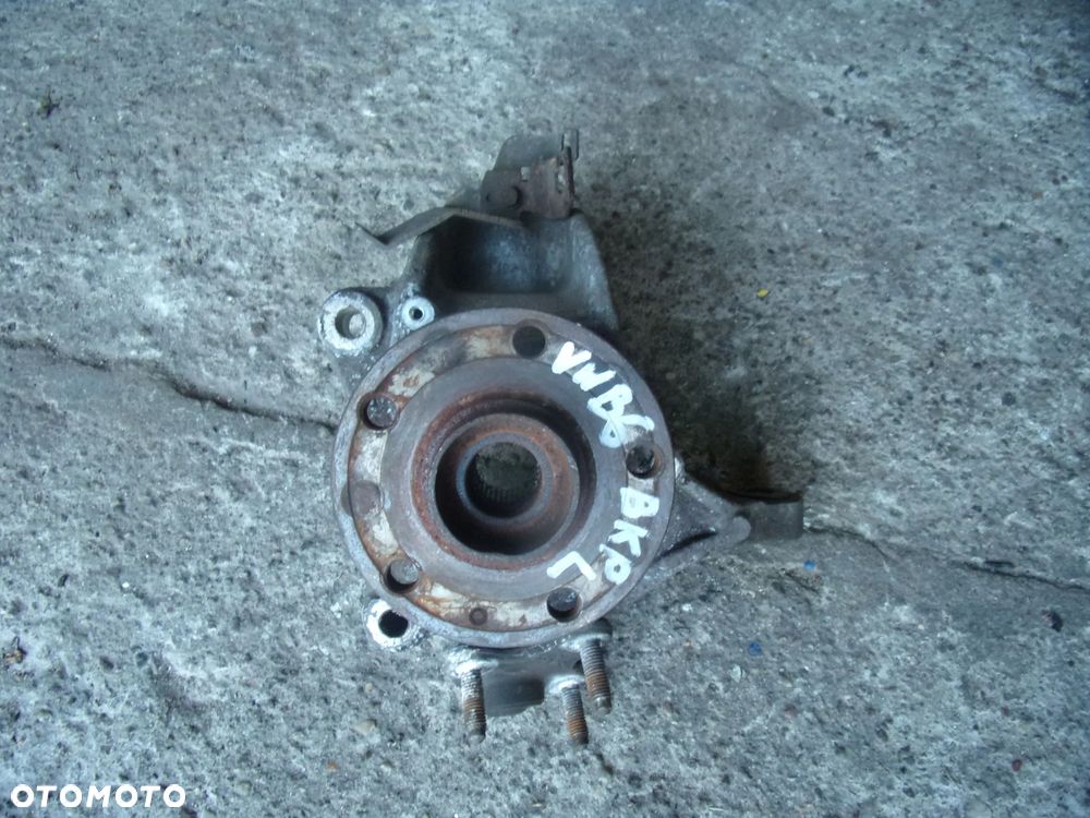 Zwrotnica piasta lewa lewy przód VW Passat B6 2.0 BKP 3C0407257F - 1