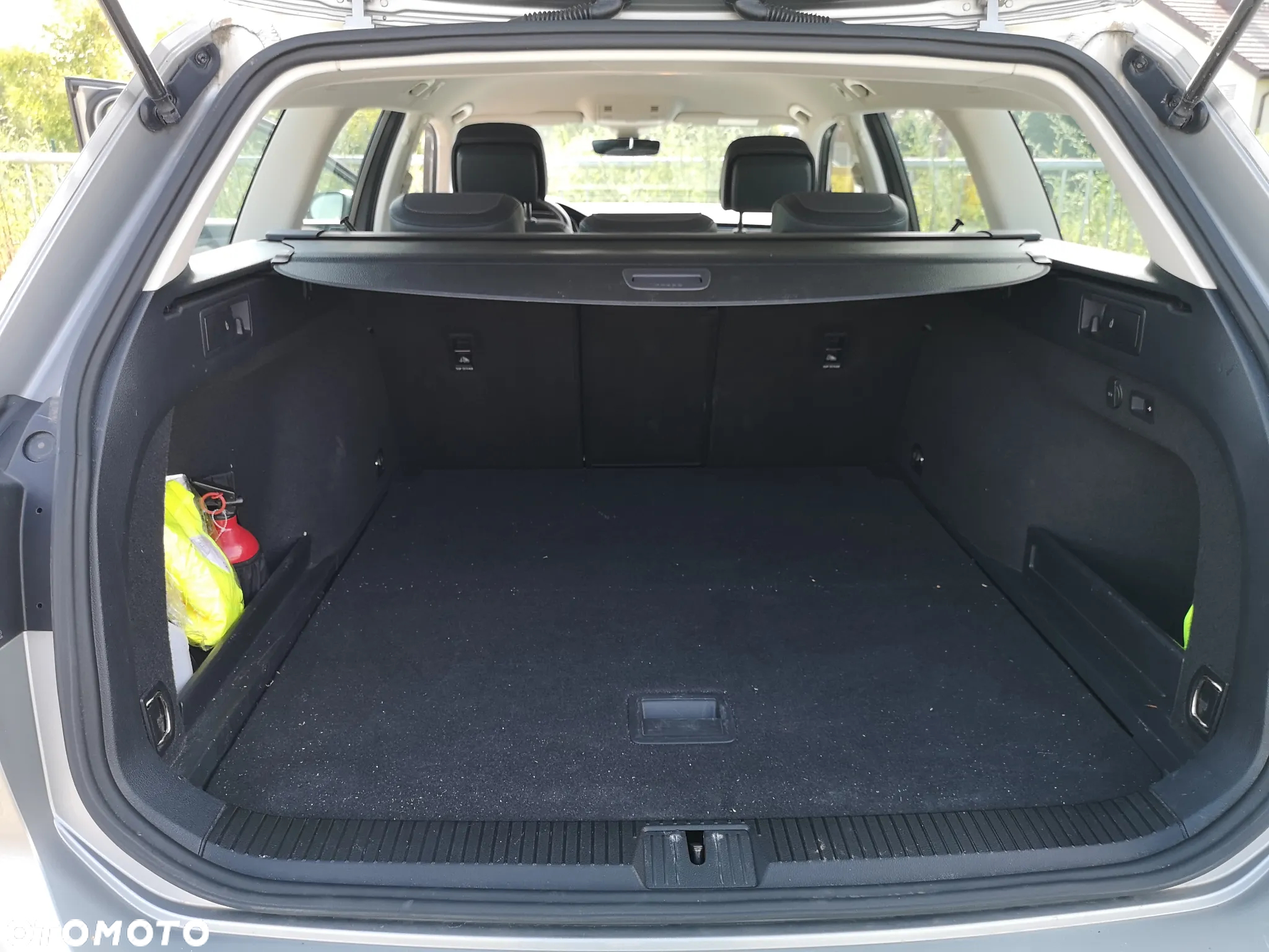 Volkswagen Passat - 30