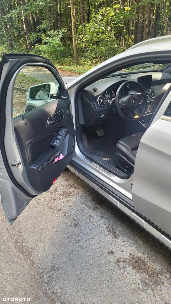 Mercedes-Benz GLA 250 4-Matic - 8