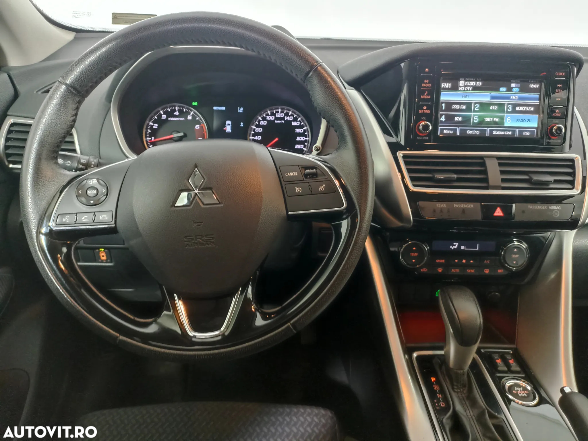 Mitsubishi Eclipse-Cross - 9