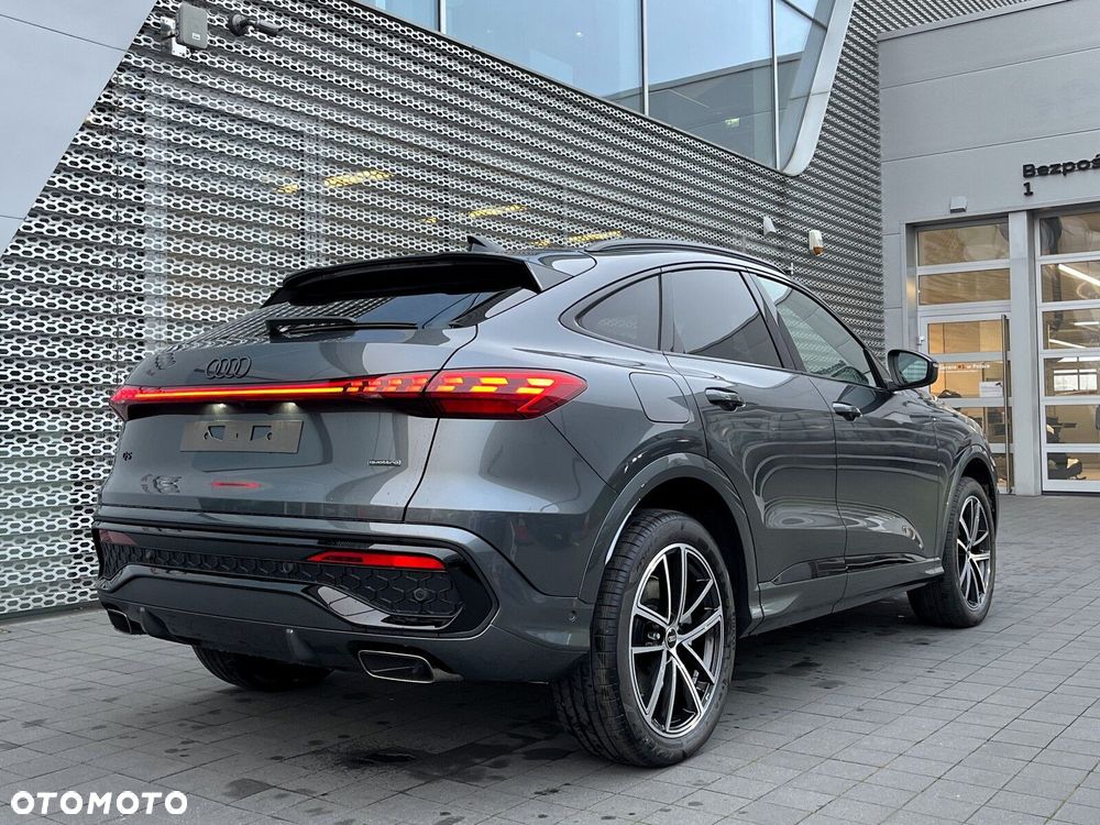 Audi Q5 Sportback - 24