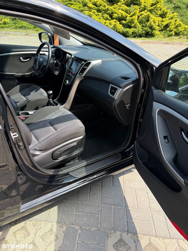 Hyundai i30 blue Kombi 1.6 GDi Style - 11