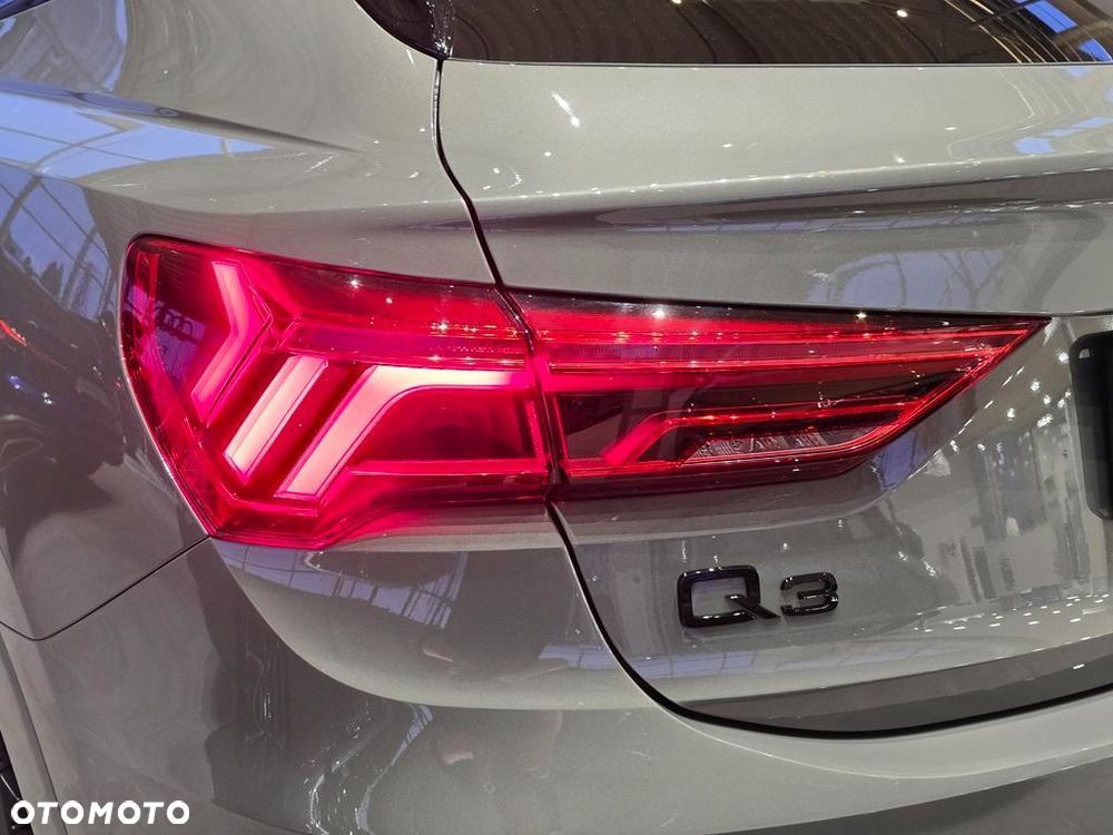 Audi Q3 Sportback - 14