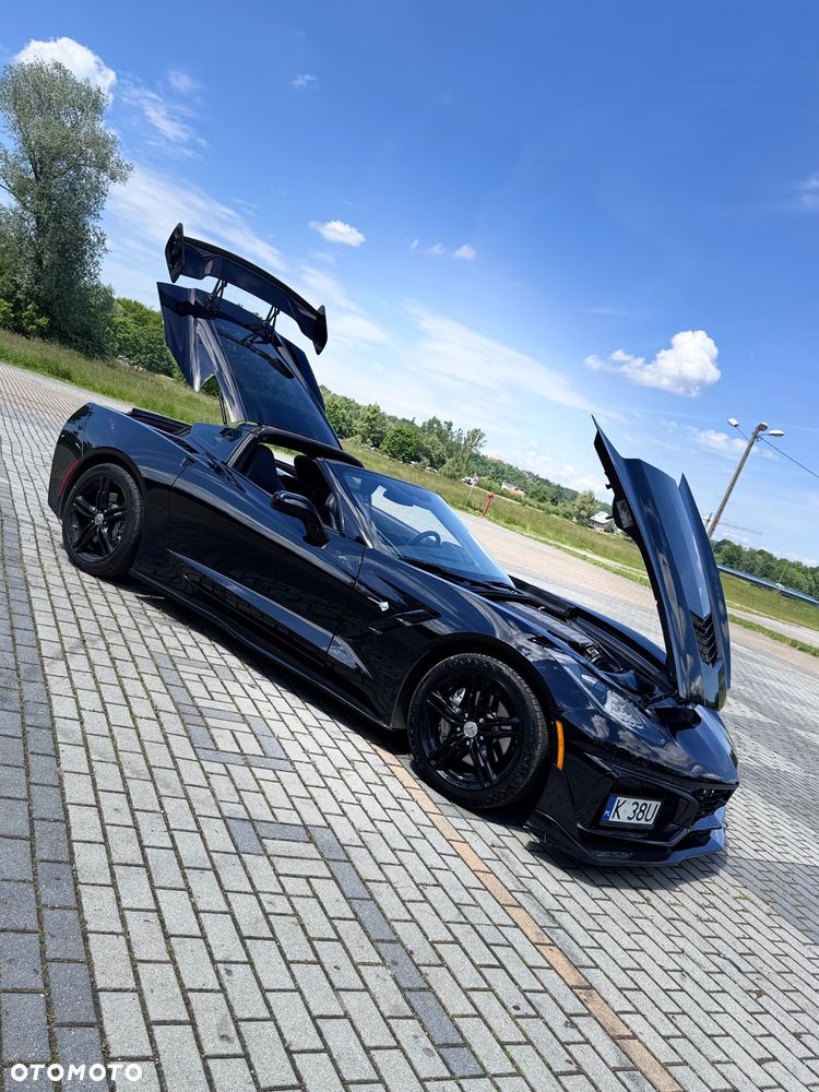 Chevrolet Corvette - 27