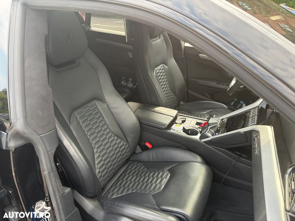 Lamborghini URUS - 11