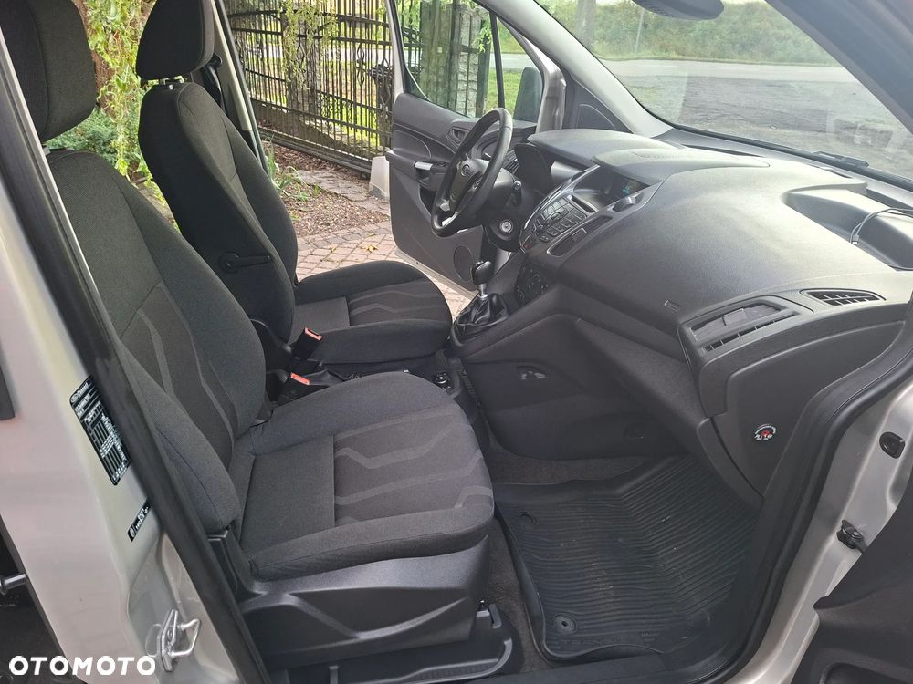 Ford Tourneo Connect Grand - 11